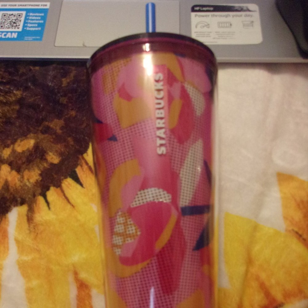 Starbucks  Floral Venti Cold Cup New tumbler